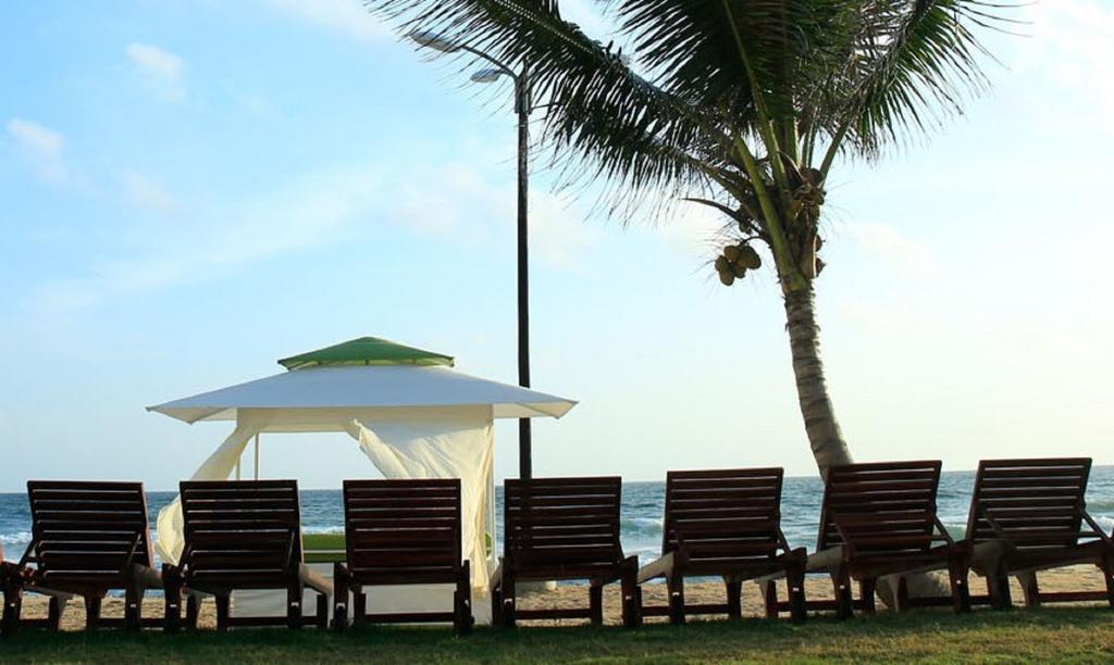 Avenra Beach Хиккадува Экстерьер фото